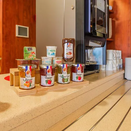 Hotel Strasbourg Aeroport 2*