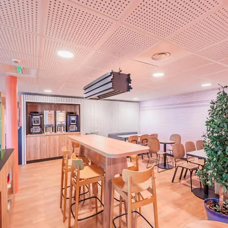 Strasbourg Aeroport ホテル