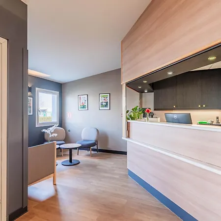 Hotel Strasbourg Aeroport 2*