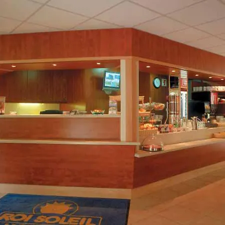 Strasbourg Aeroport ホテル