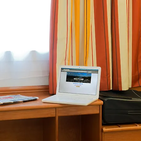 Hotel Strasbourg Aeroport 2*