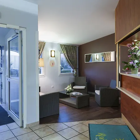 Strasbourg Aeroport Hotel 2*