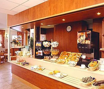 Strasbourg Aeroport Hotell 2*