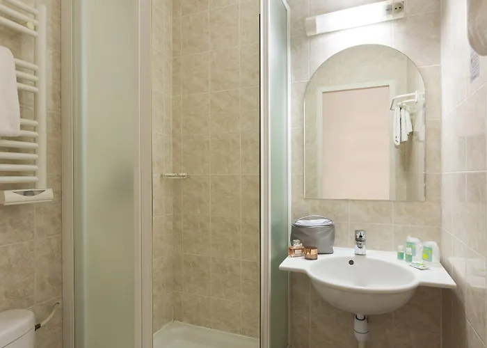 Otel Strasbourg Aeroport 2*