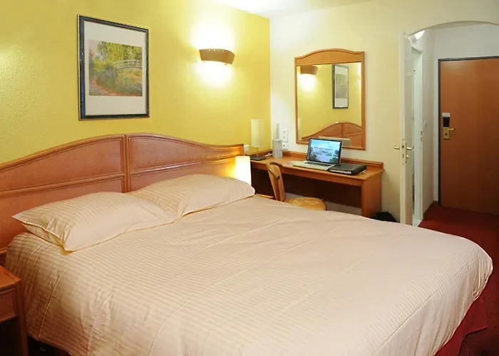 Strasbourg Aéroport 2*